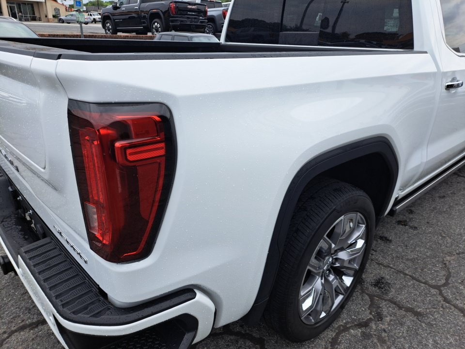 Used 2024 GMC Sierra 1500 Denali w/ Denali Reserve Package AWD/4WD image 19