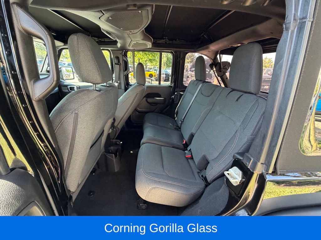 Used 2024 Jeep Wrangler Unlimited Sport AWD/4WD image 17