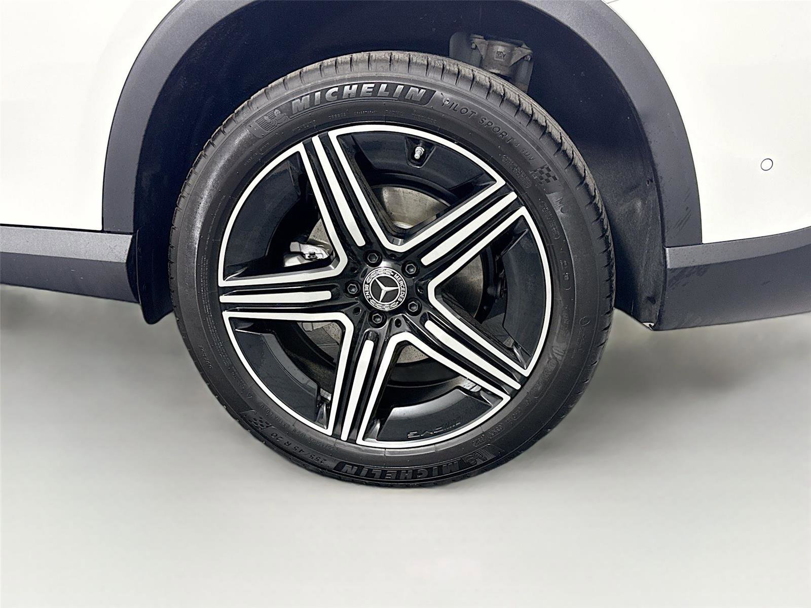 Used 2026 Mercedes-Benz GLC 300 4MATIC image 28