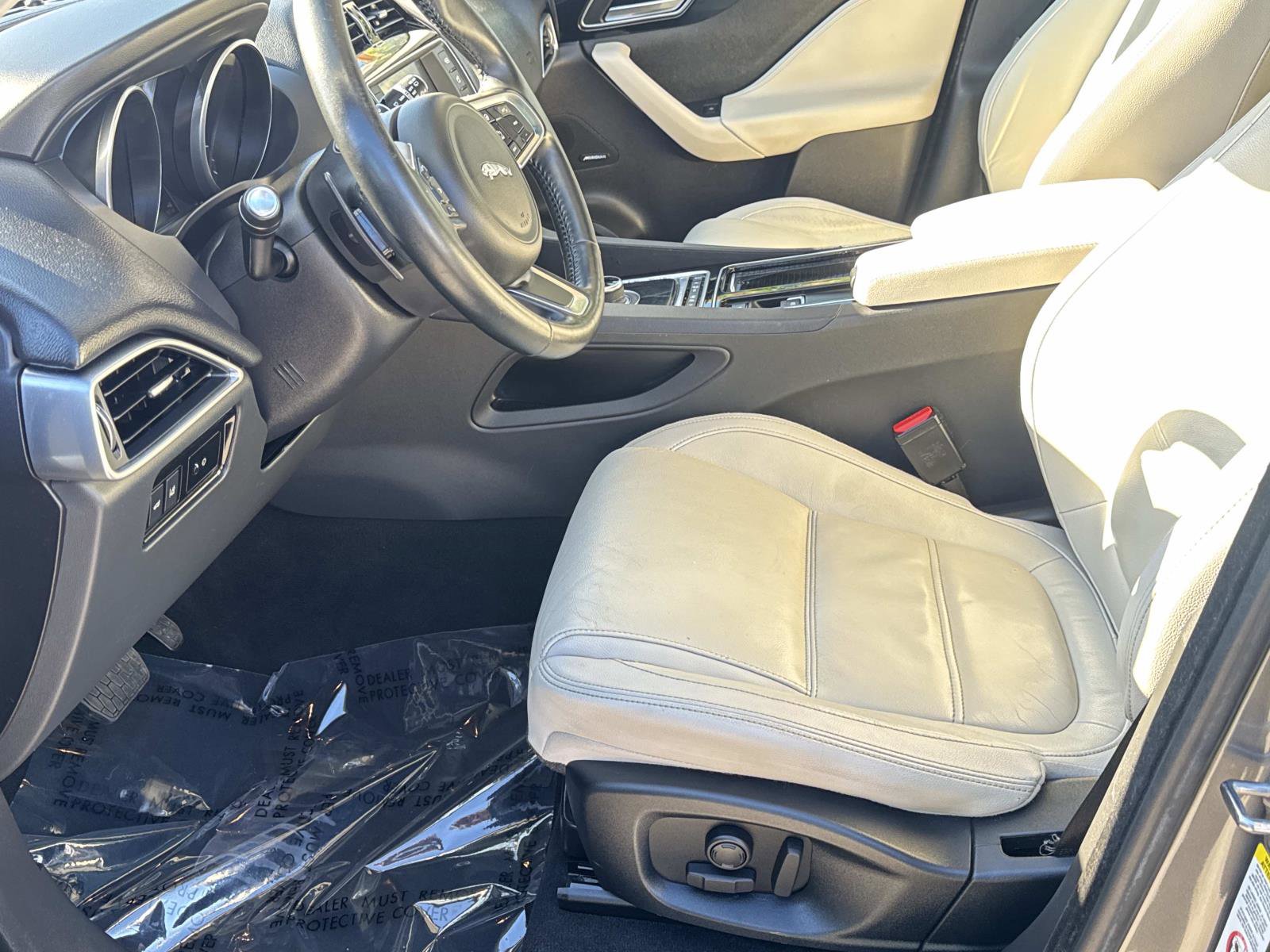 Used 2018 Jaguar F-PACE Prestige image 13