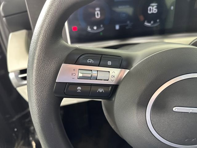 Used 2025 Hyundai Tucson SE AWD/4WD image 15