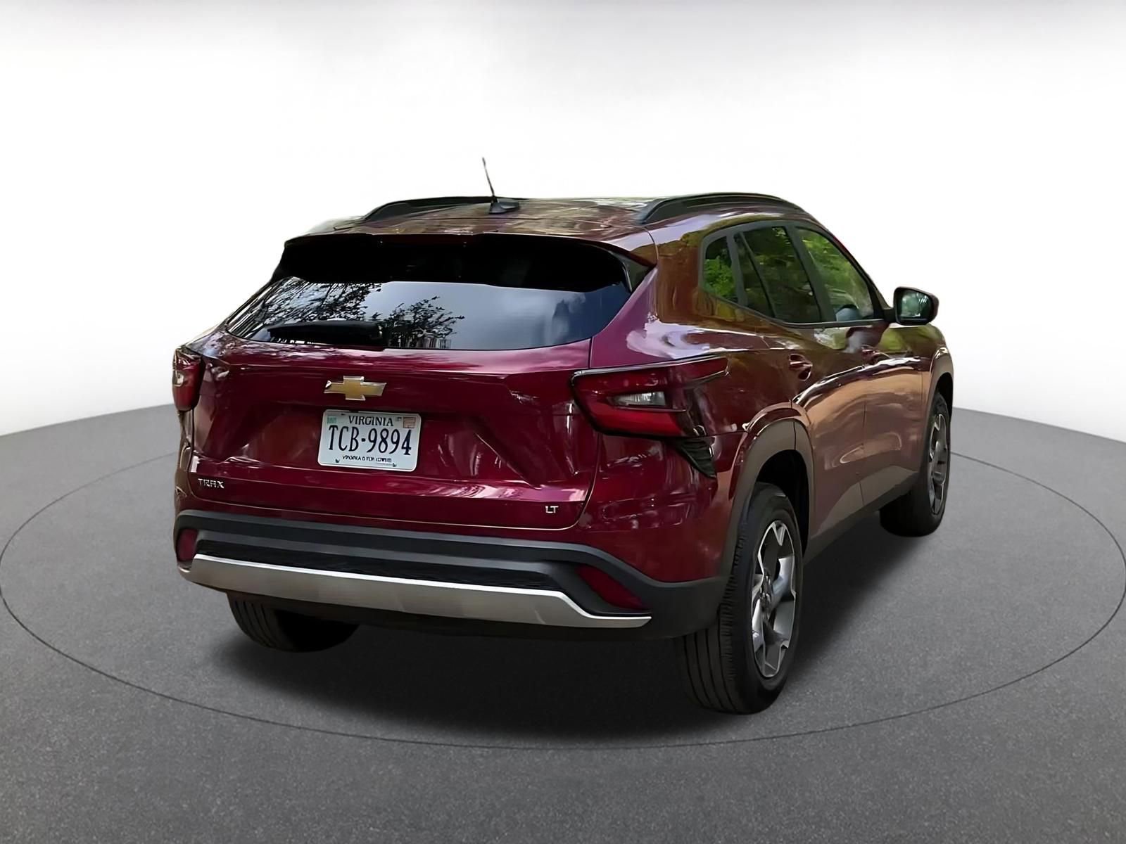 Used 2025 Chevrolet Trax LT w/ LT Convenience Package image 14