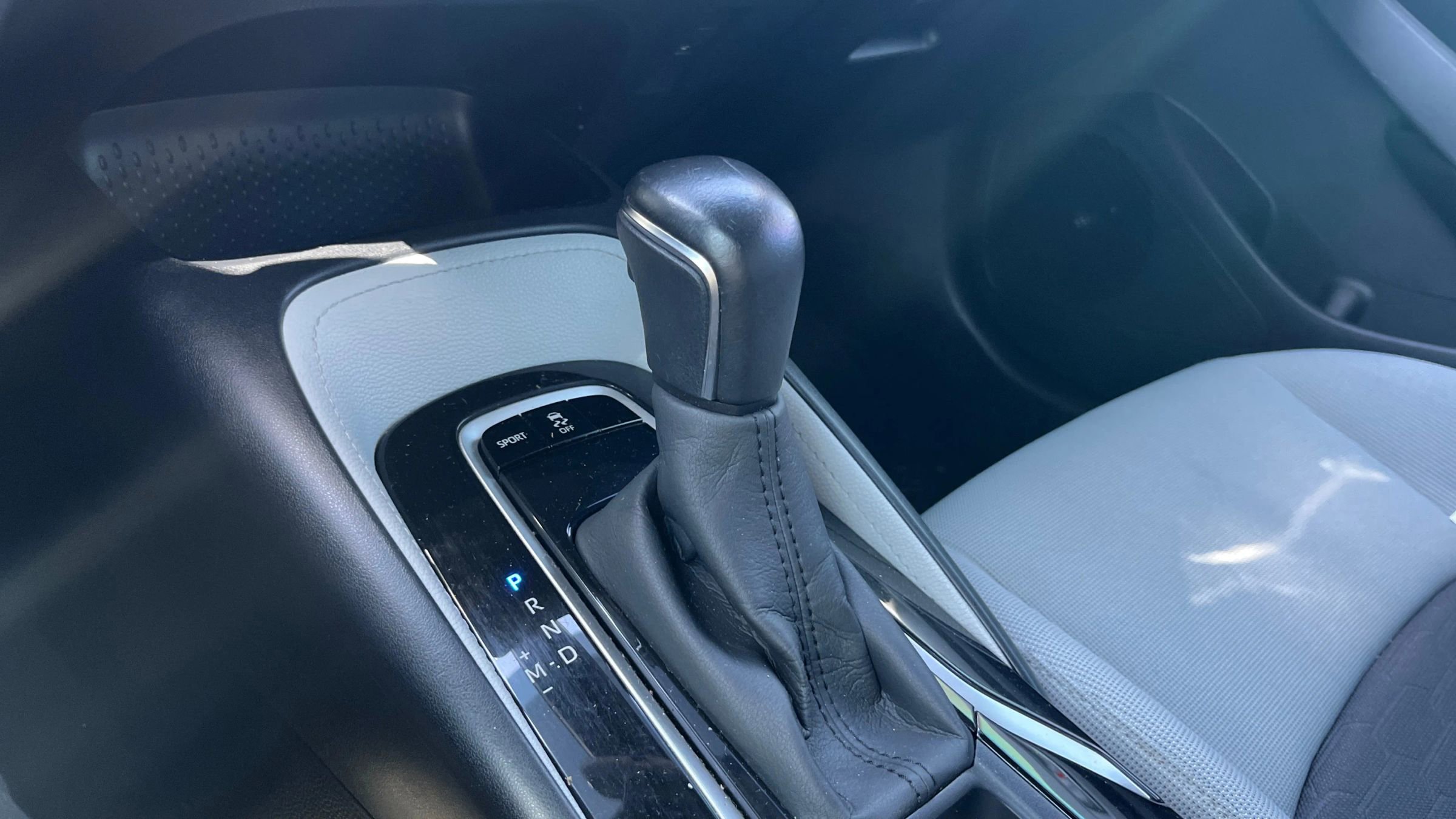 Used 2020 Toyota Corolla SE w/ Carpet Mat Package FWD image 26