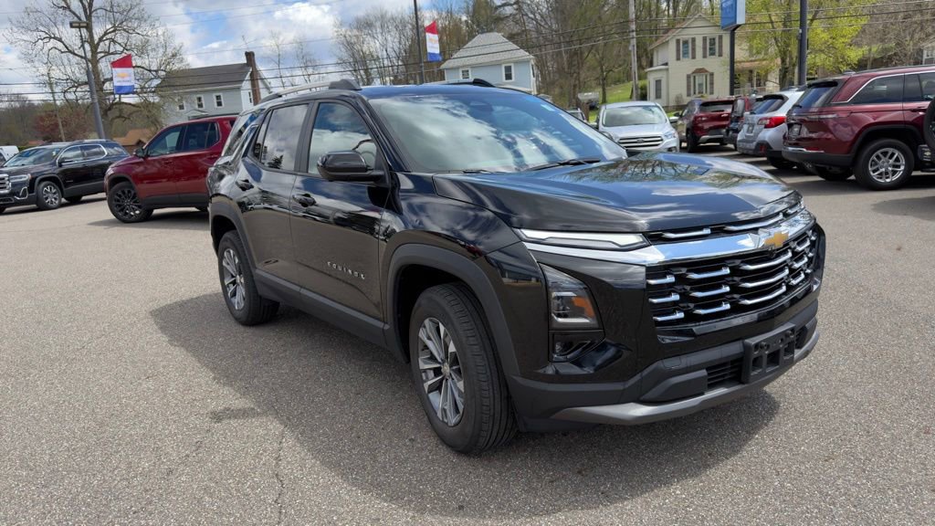 Used 2025 Chevrolet Equinox LT w/ Convenience Package II AWD/4WD image 2