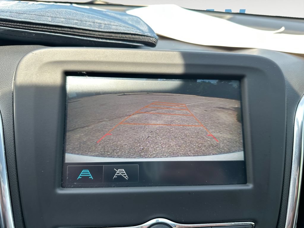 Used 2018 Chevrolet Equinox LT FWD image 20
