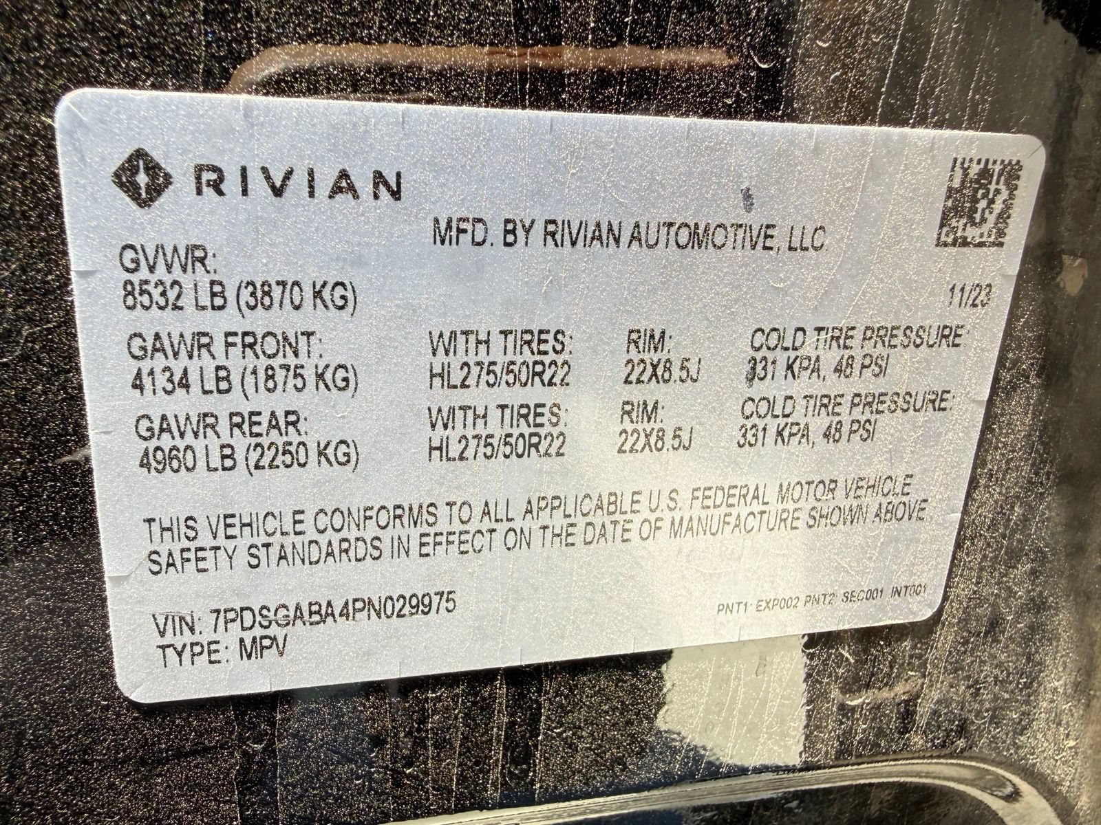 Used 2023 Rivian R1S Adventure AWD/4WD image 10
