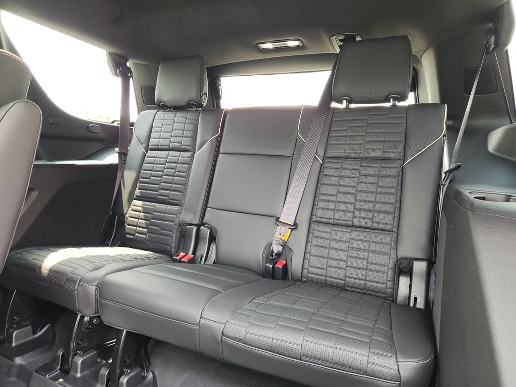 Used 2021 Cadillac Escalade Sport Platinum w/ LPO, ONYX Package AWD/4WD image 37