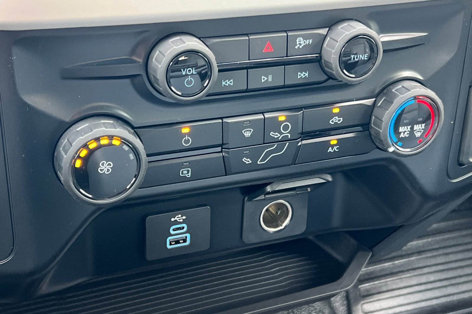 New 2026 Ford F250 XL w/ XL Chrome Package image 20