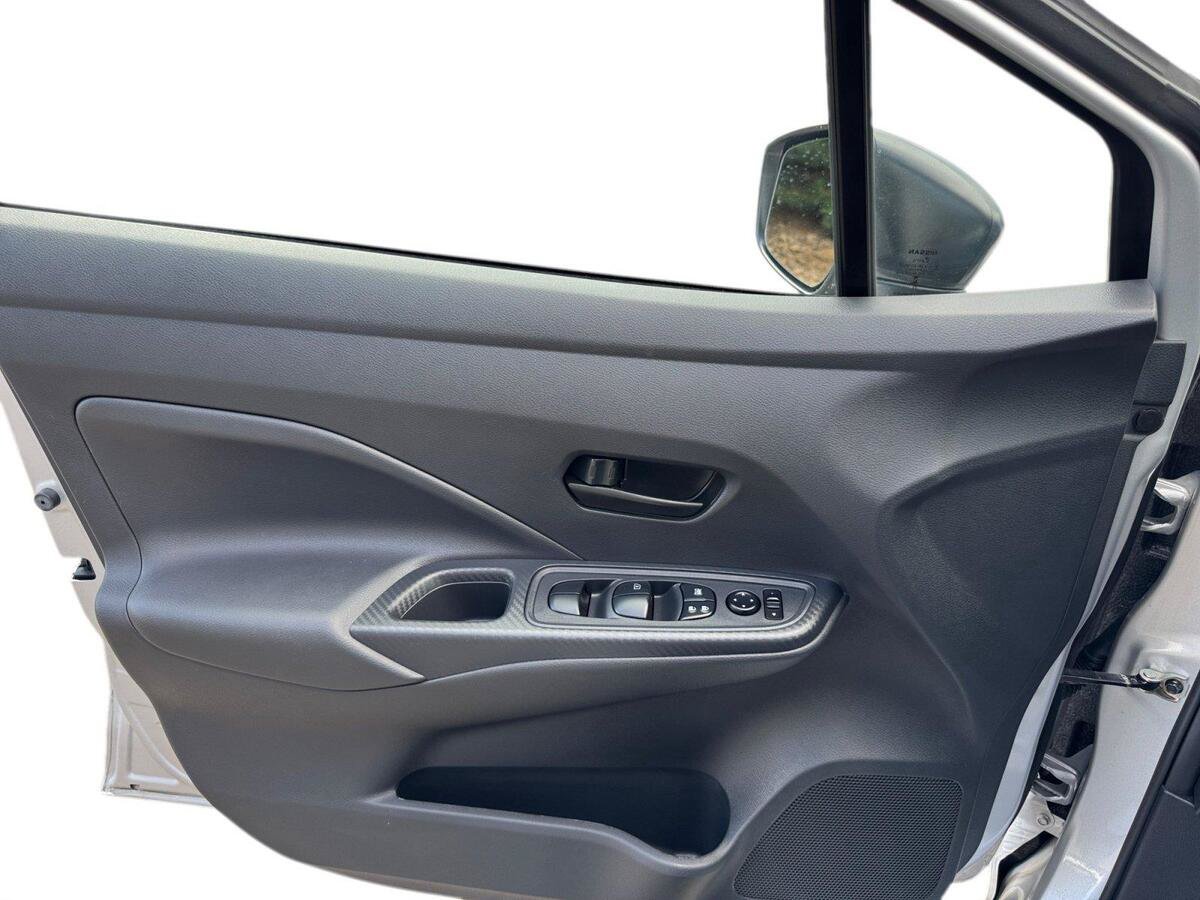 Used 2025 Nissan Versa S w/ Trunk Package FWD image 17