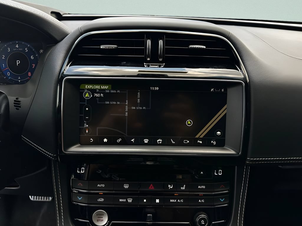 Used 2020 Jaguar F-PACE SVR AWD/4WD image 18
