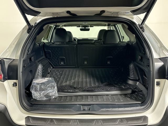 Used 2025 Subaru Outback Limited image 28