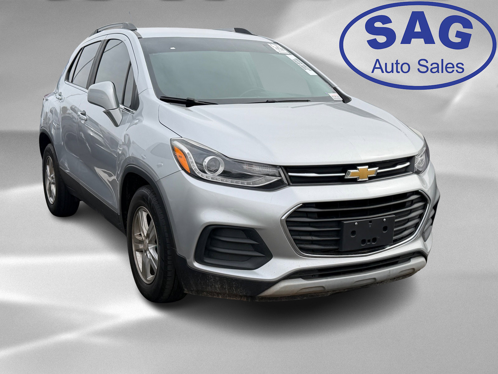 Used 2019 Chevrolet Trax LT w/ LT Convenience Package FWD image 2