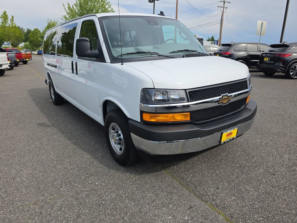 Certified 2025 Chevrolet Express 3500 LT w/ LT Preferred Equipment Group RWD image 8