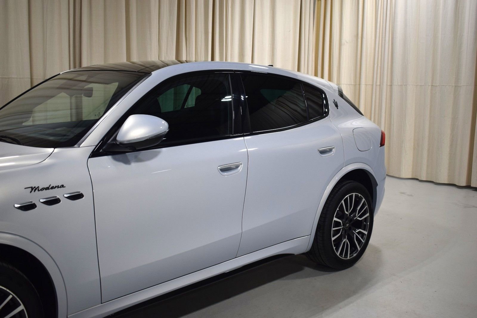 Used 2023 Maserati Grecale Modena AWD/4WD image 2