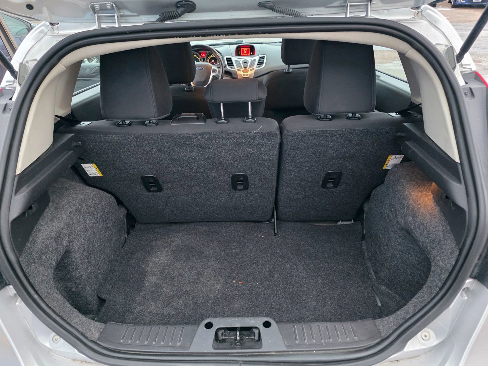 Used 2012 Ford Fiesta SES image 10