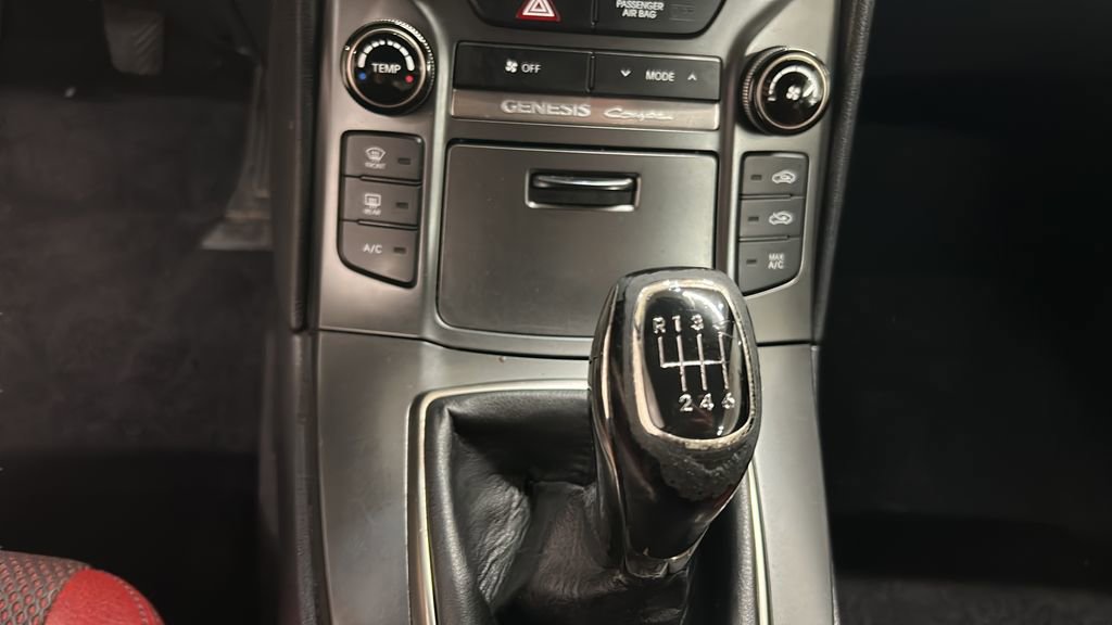 Used 2013 Hyundai Genesis 2.0T RWD image 16