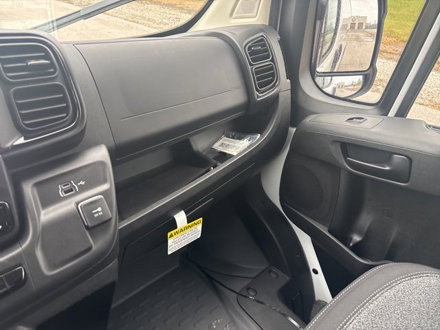 New 2026 RAM ProMaster 3500 w/ Convenience Group image 32