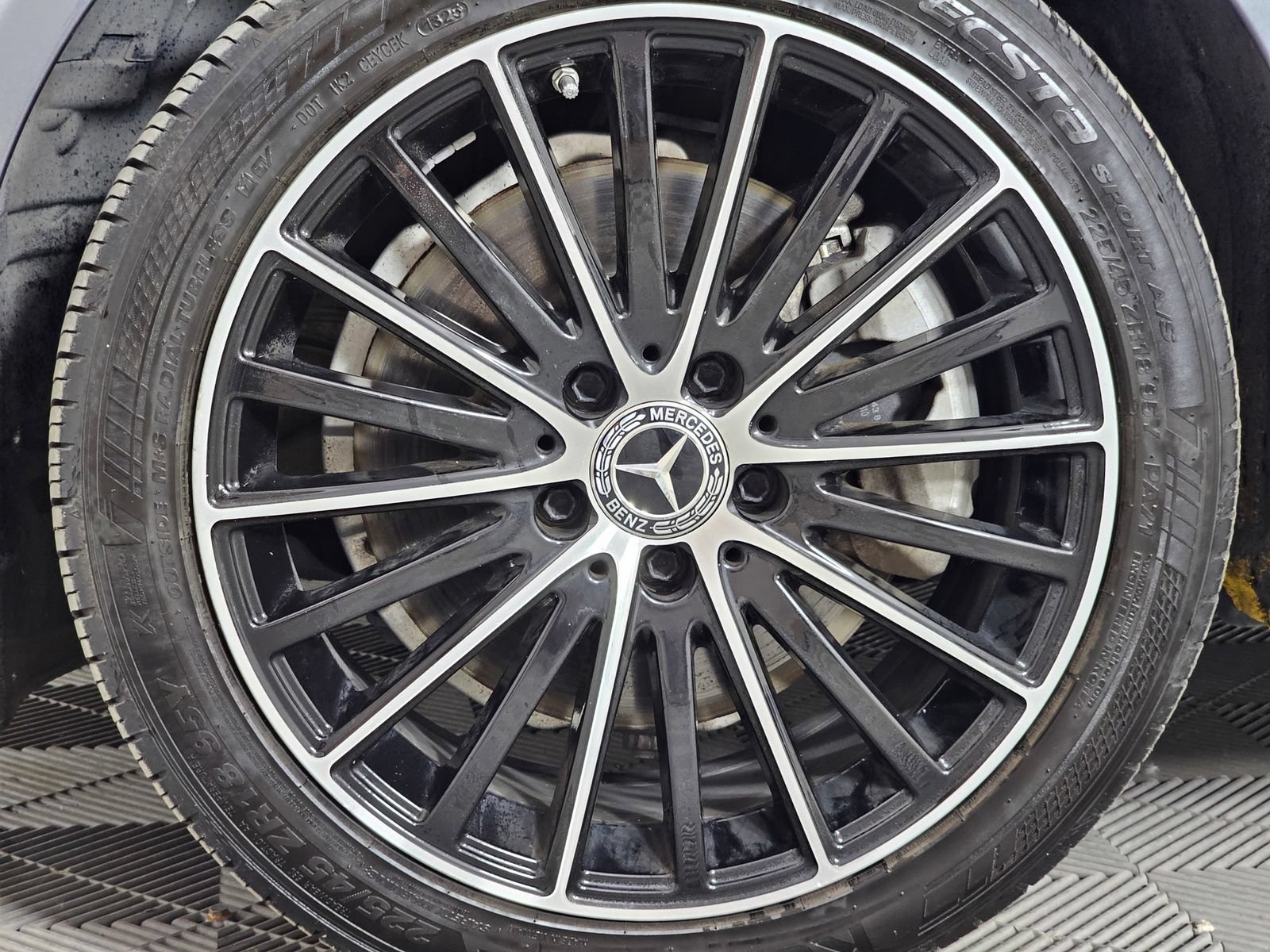 Used 2019 Mercedes-Benz C 300 4MATIC Sedan image 32