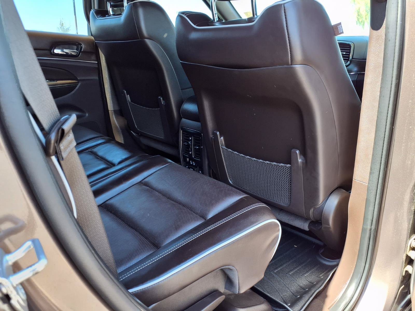 Used 2019 Jeep Grand Cherokee Overland AWD/4WD image 13