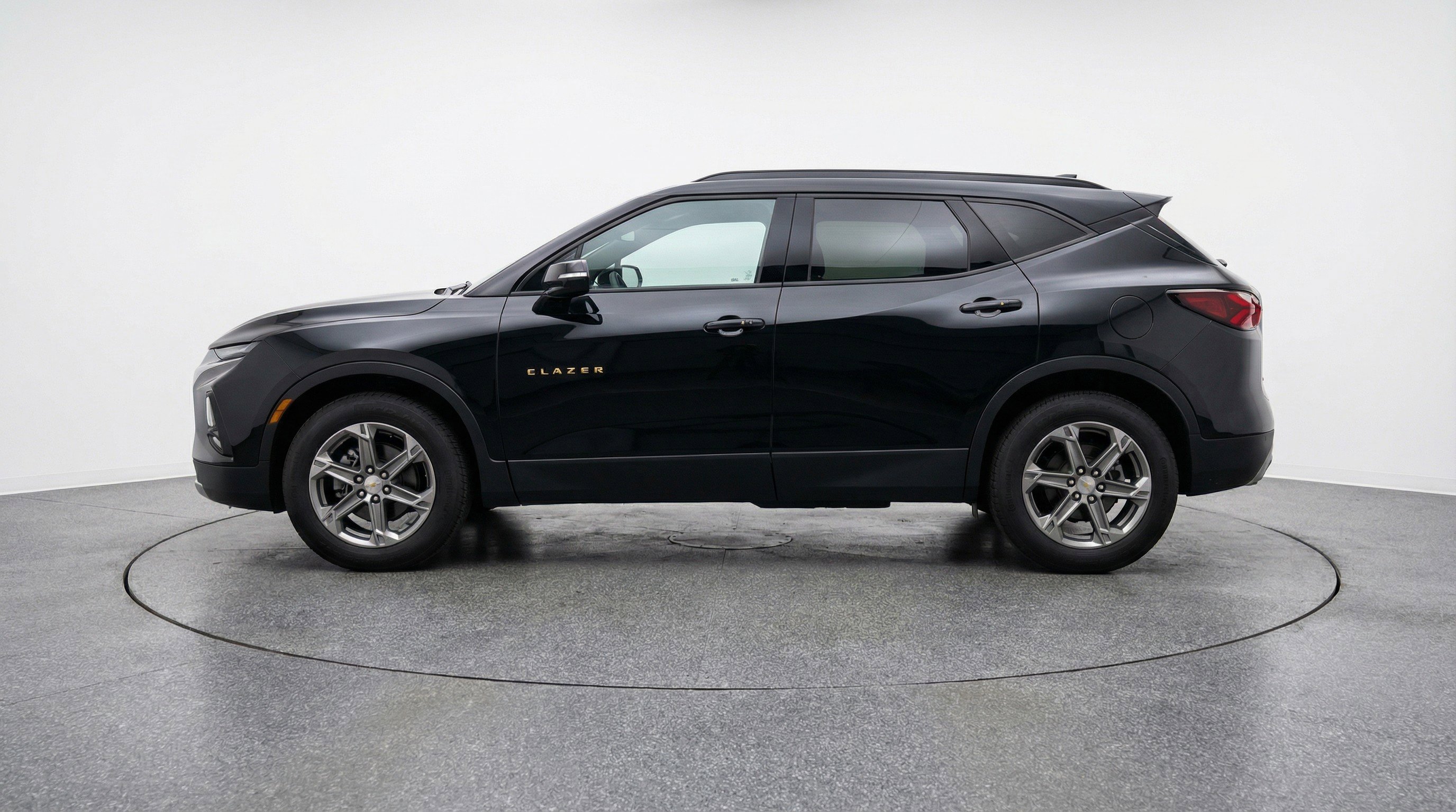 Used 2025 Chevrolet Blazer LT image 5