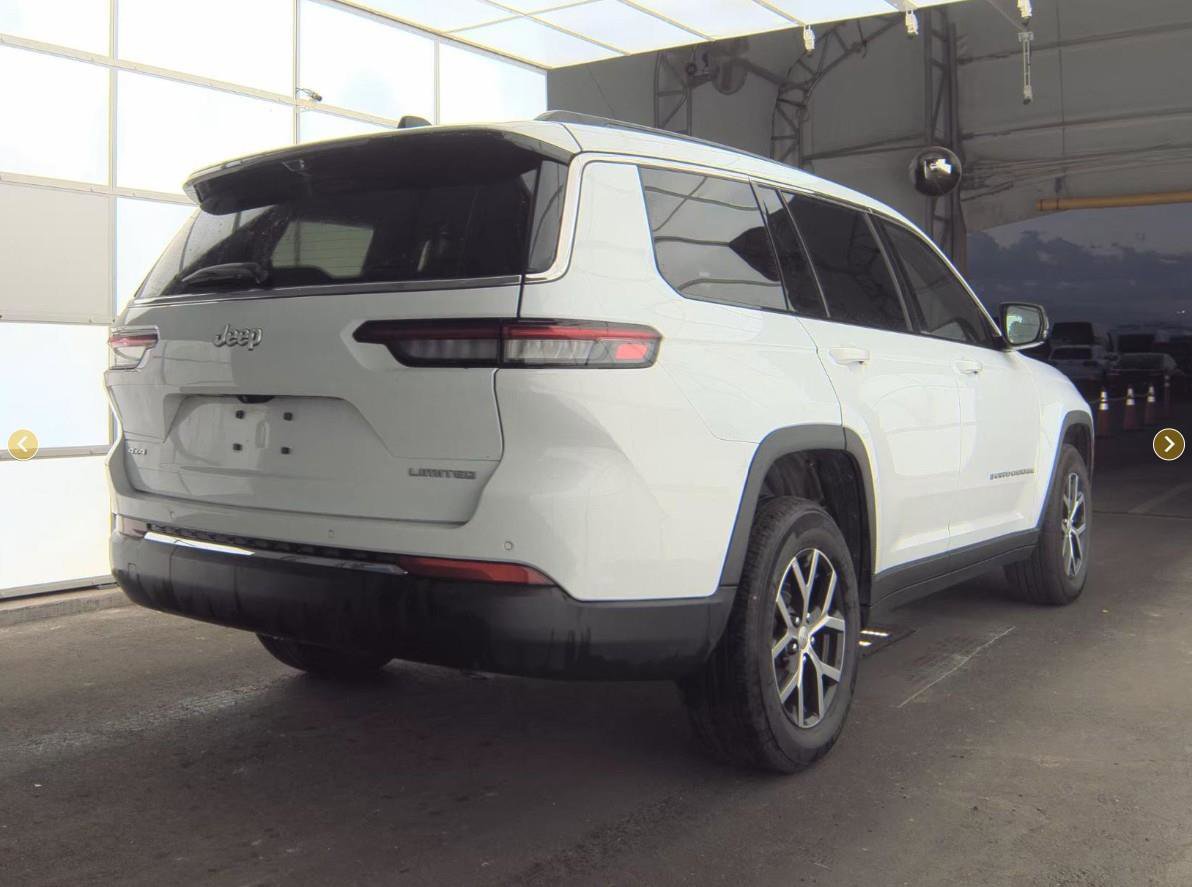 Used 2024 Jeep Grand Cherokee L Limited w/ Luxury Tech Group II image 2