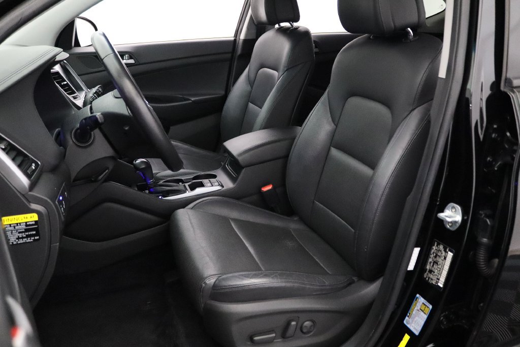 Used 2017 Hyundai Tucson SE Plus FWD image 2