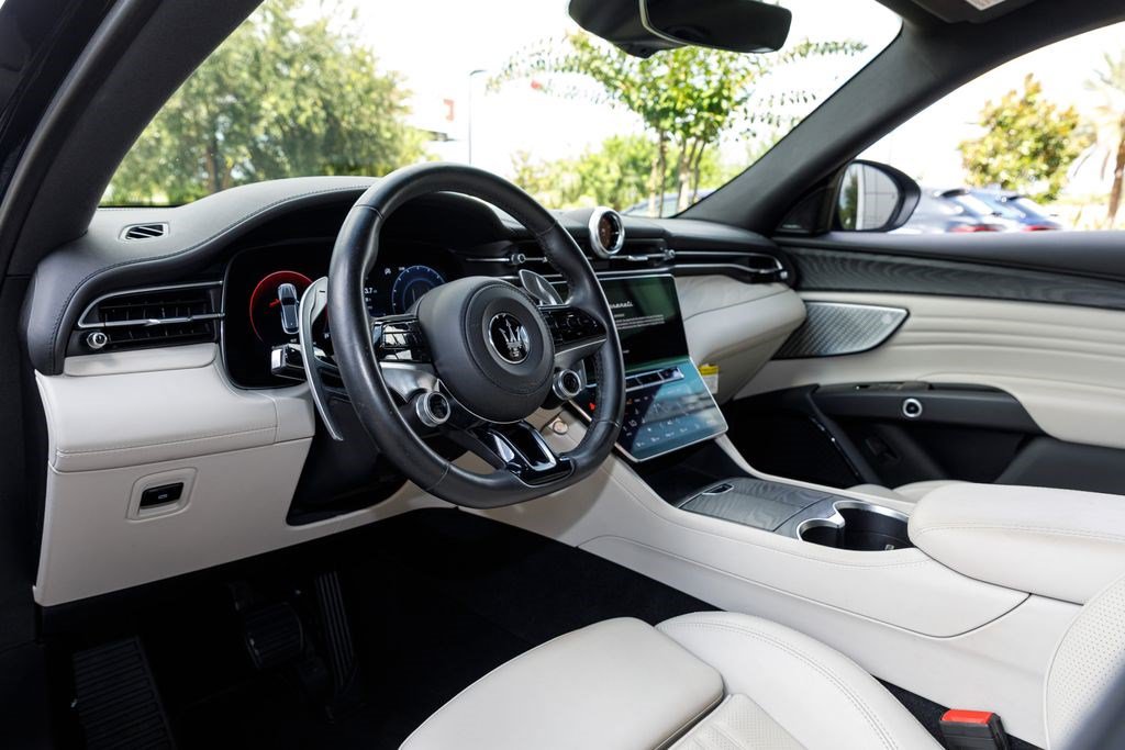 Certified 2023 Maserati Grecale Modena AWD/4WD image 27