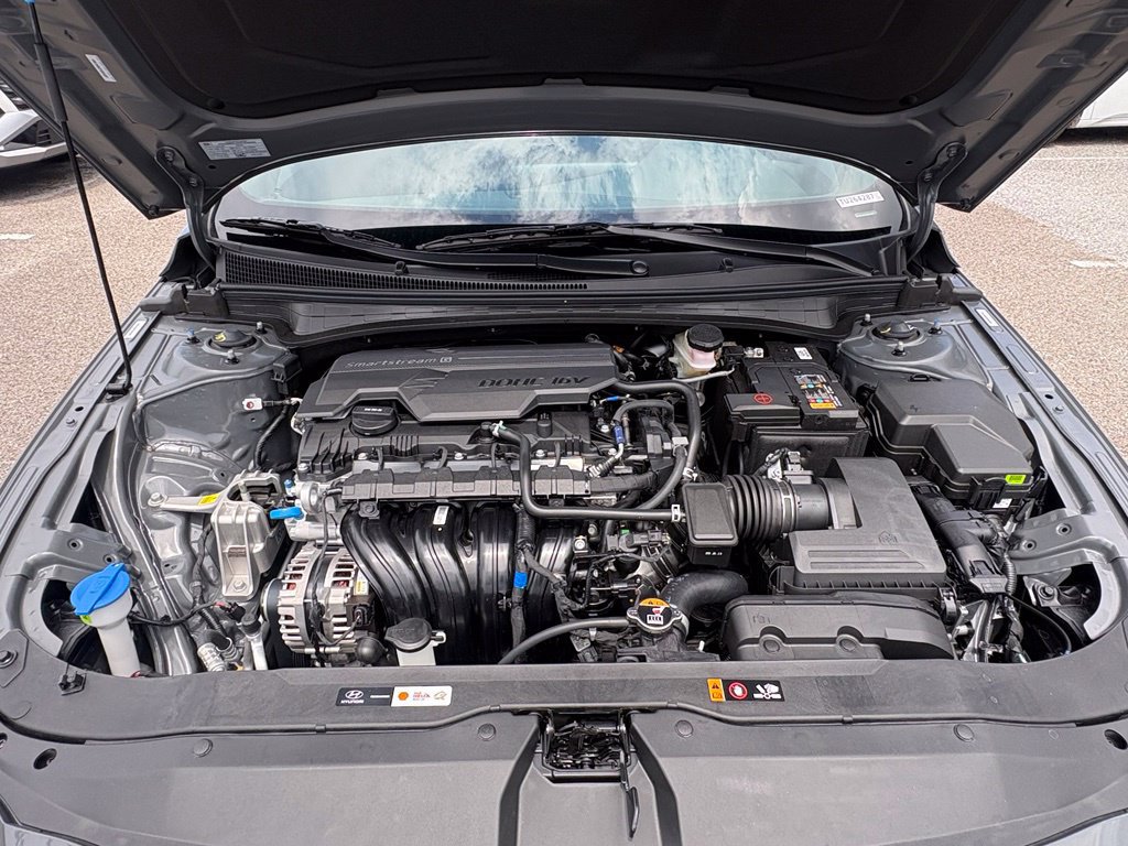 New 2026 Hyundai Elantra SEL Sport FWD image 16