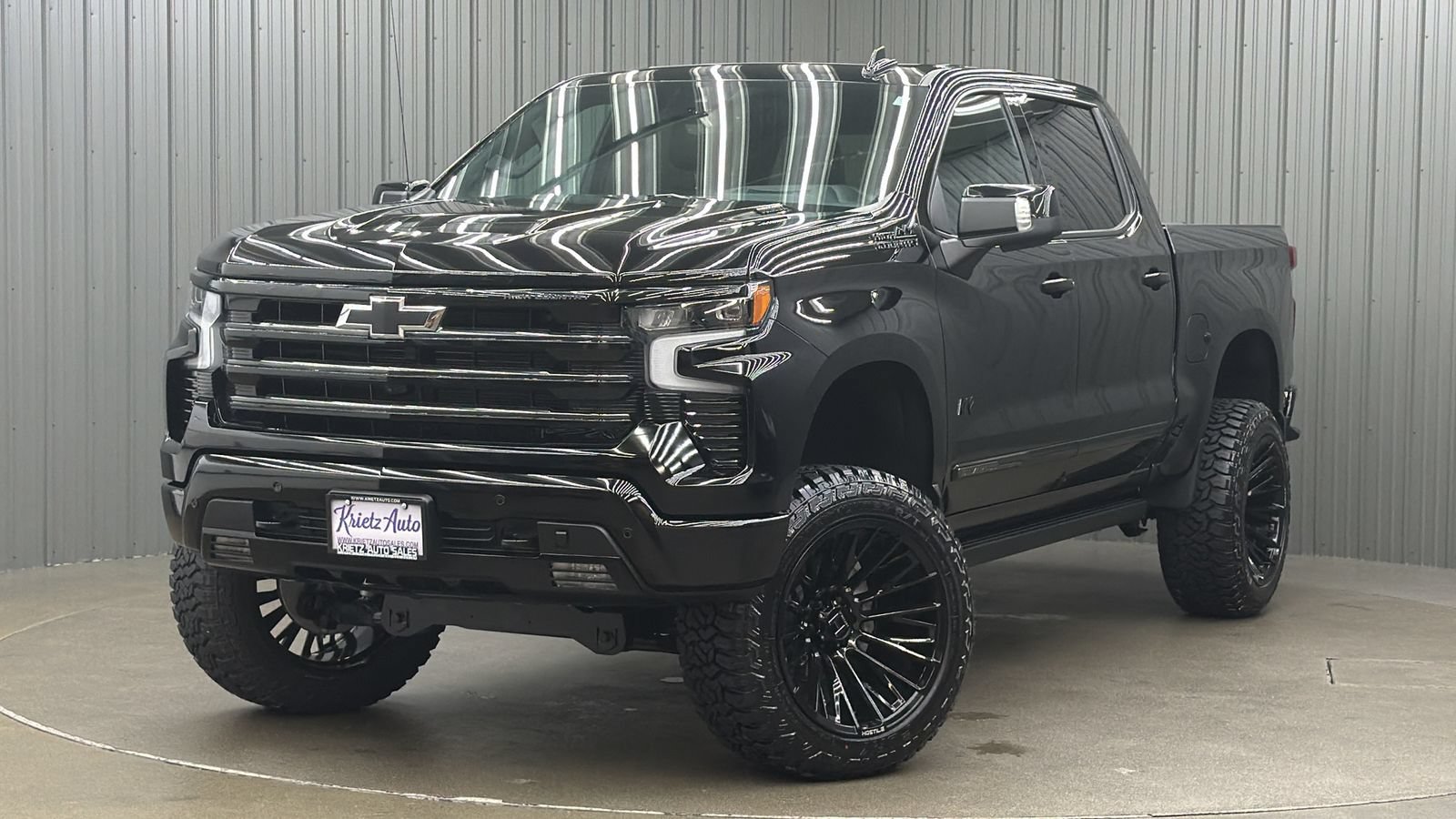 Used 2026 Chevrolet Silverado 1500 High Country w/ Midnight Edition AWD/4WD image 1
