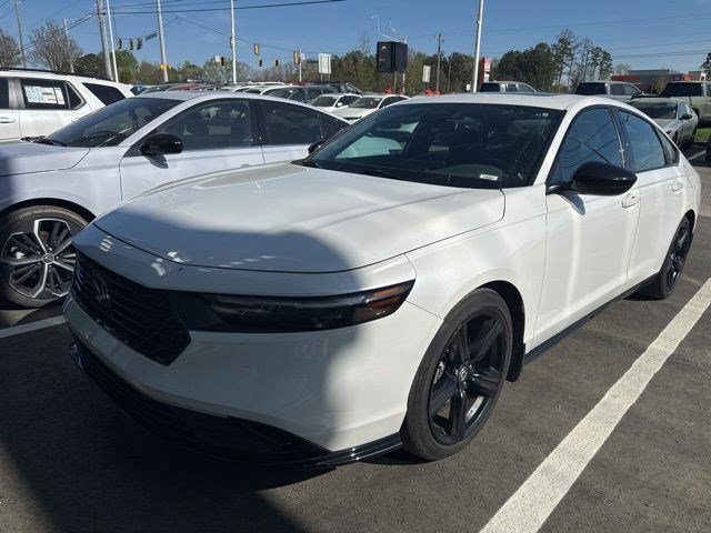 Used 2023 Honda Accord Sport image 4