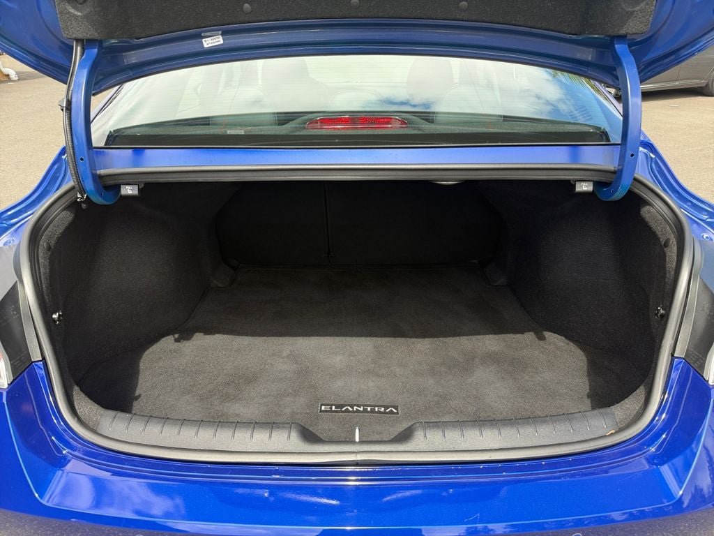 Used 2023 Hyundai Elantra Limited w/ Cargo Package FWD image 22