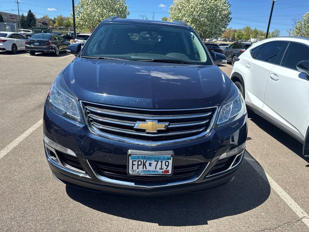 Used 2016 Chevrolet Traverse LT w/ Style and Technology Package AWD/4WD image 2