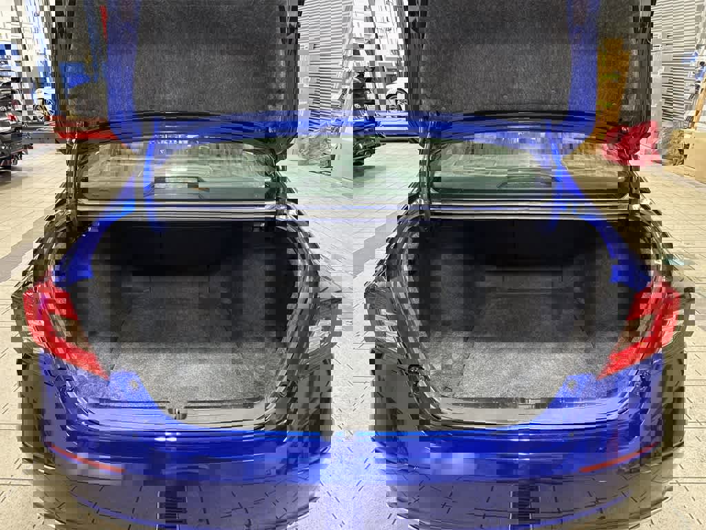 Used 2022 Honda Accord Sport image 11