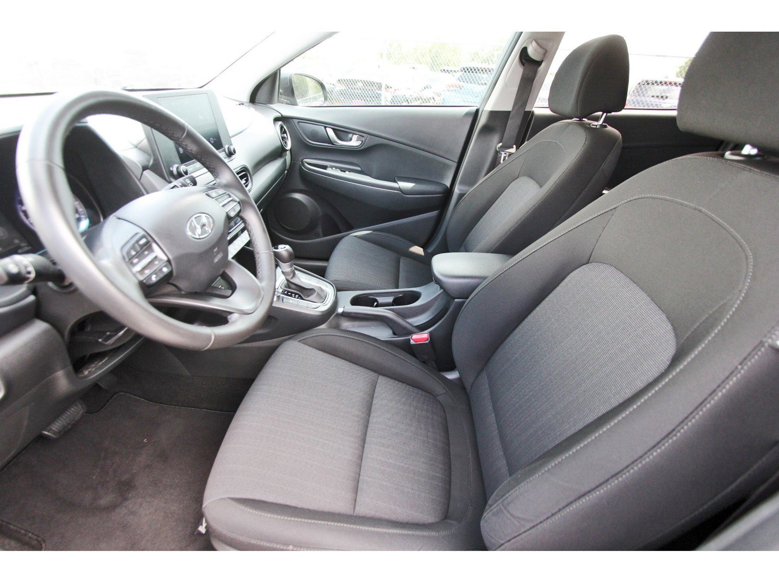 Certified 2022 Hyundai Kona SEL w/ Convenience Package FWD image 15