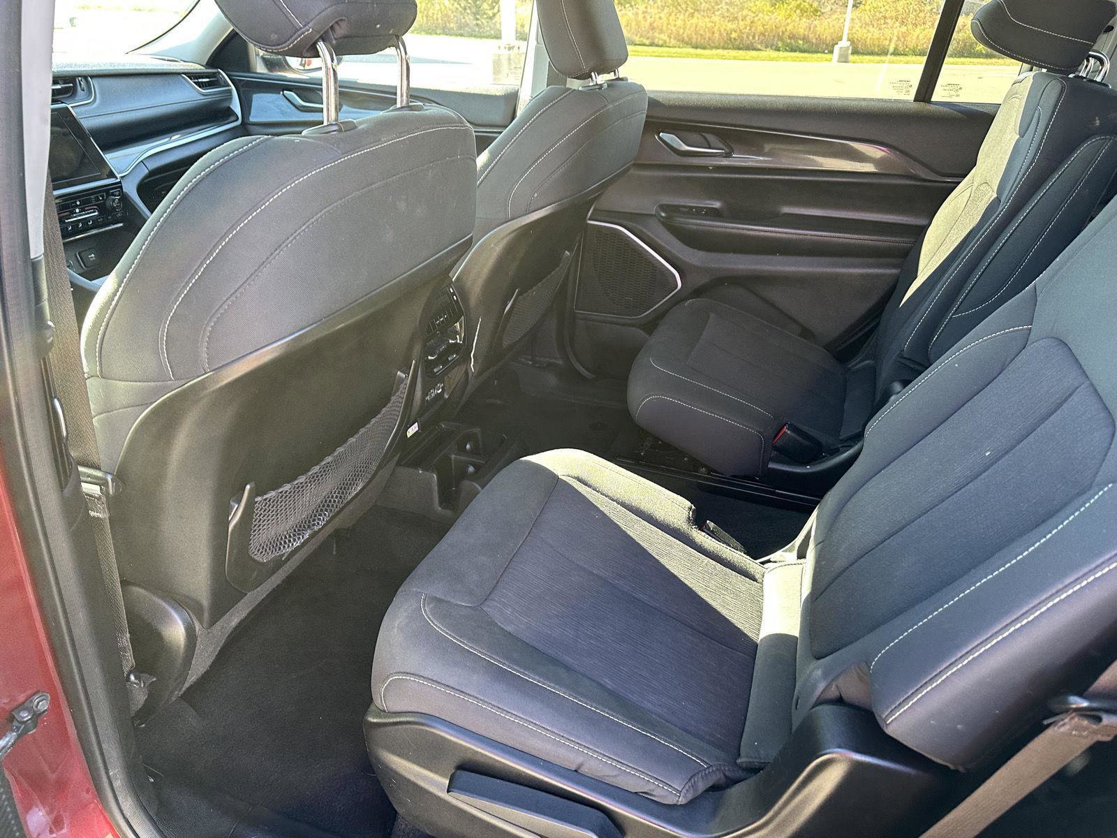 Used 2022 Jeep Grand Cherokee L Laredo w/ Luxury Tech Group I image 18