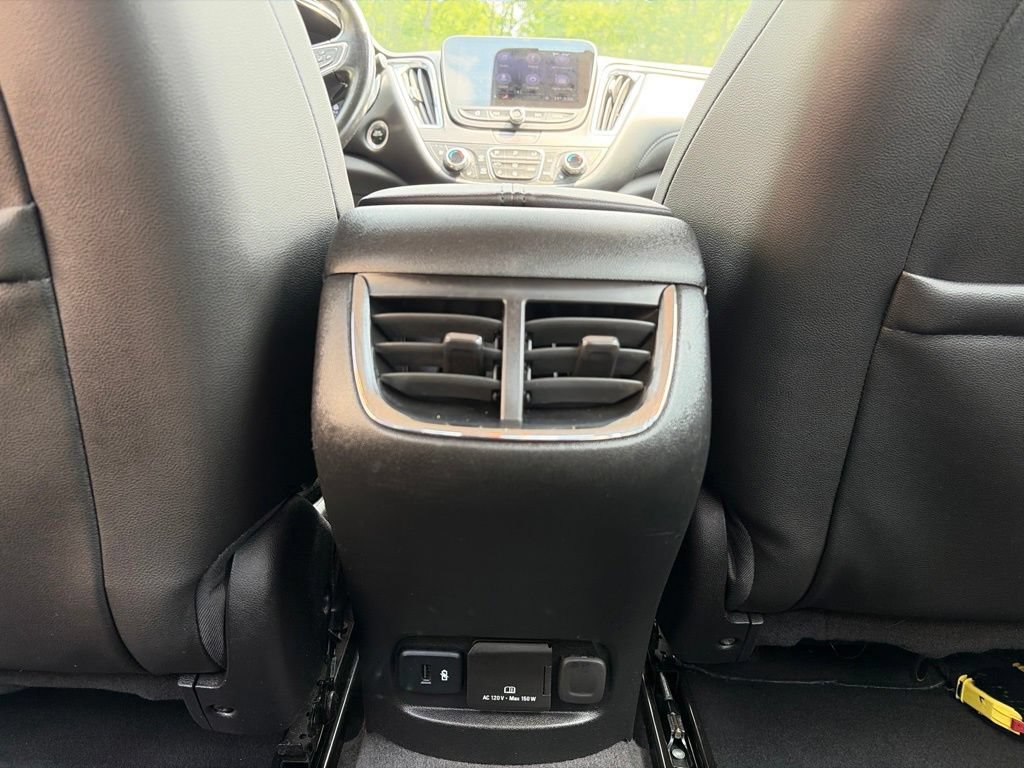 Used 2020 Chevrolet Malibu Premier FWD image 32