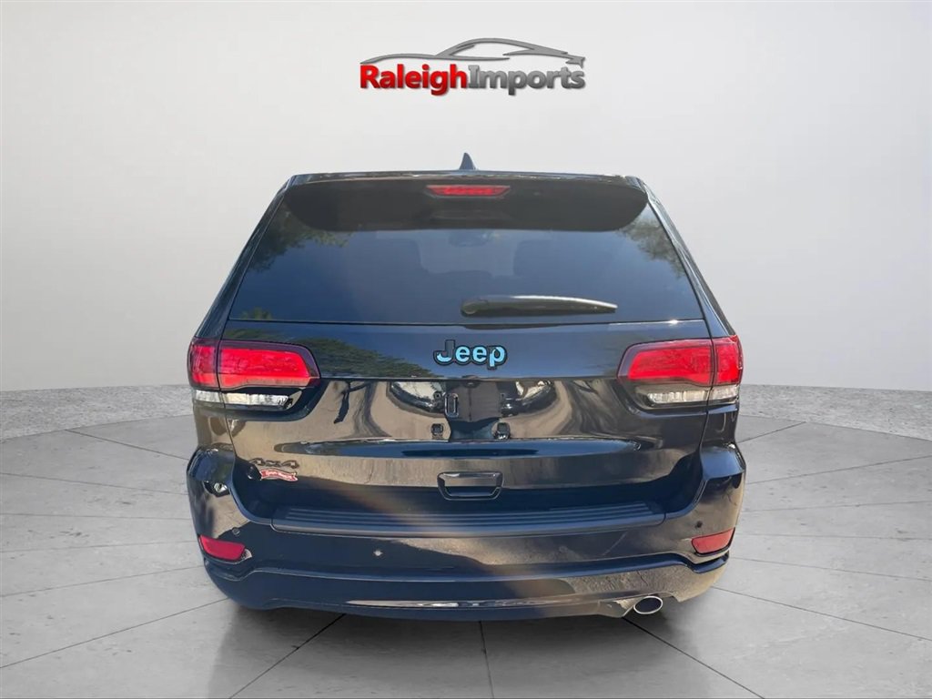 Used 2019 Jeep Grand Cherokee Altitude AWD/4WD image 6