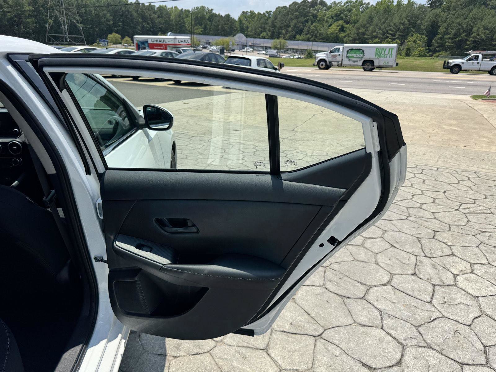 Used 2024 Nissan Sentra SV FWD image 15