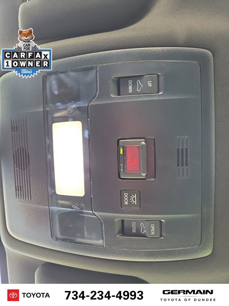 Used 2023 Lexus IS 500 RWD image 33