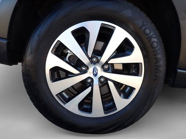 Certified 2025 Subaru Outback Premium AWD/4WD image 7