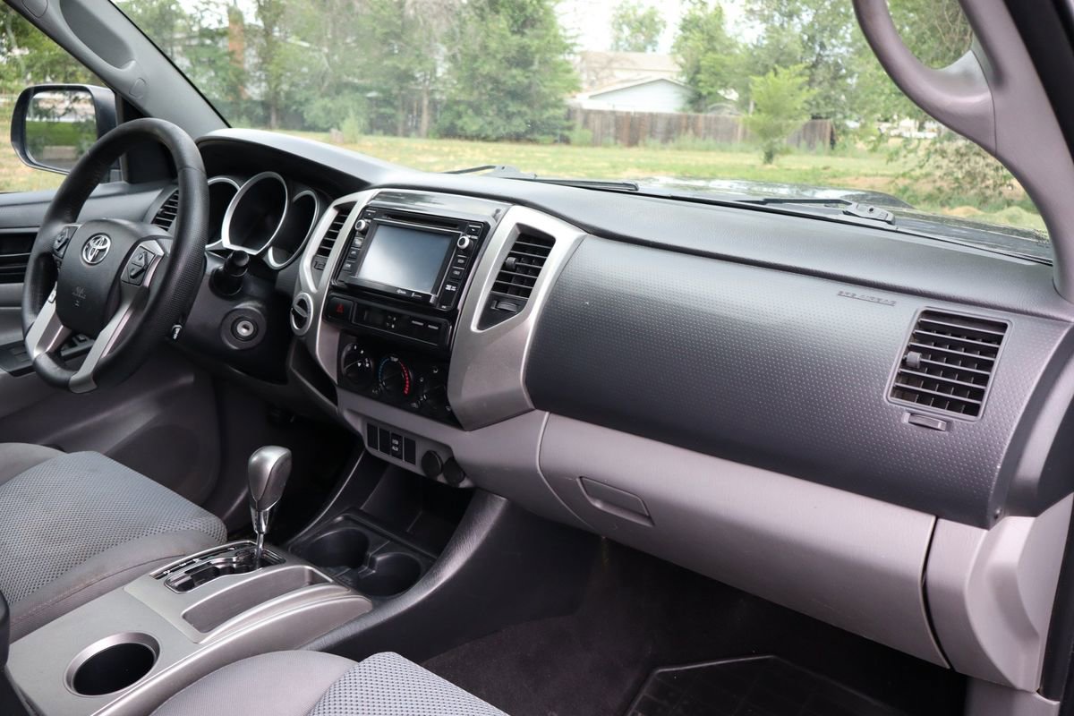 Used 2014 Toyota Tacoma V6 image 18
