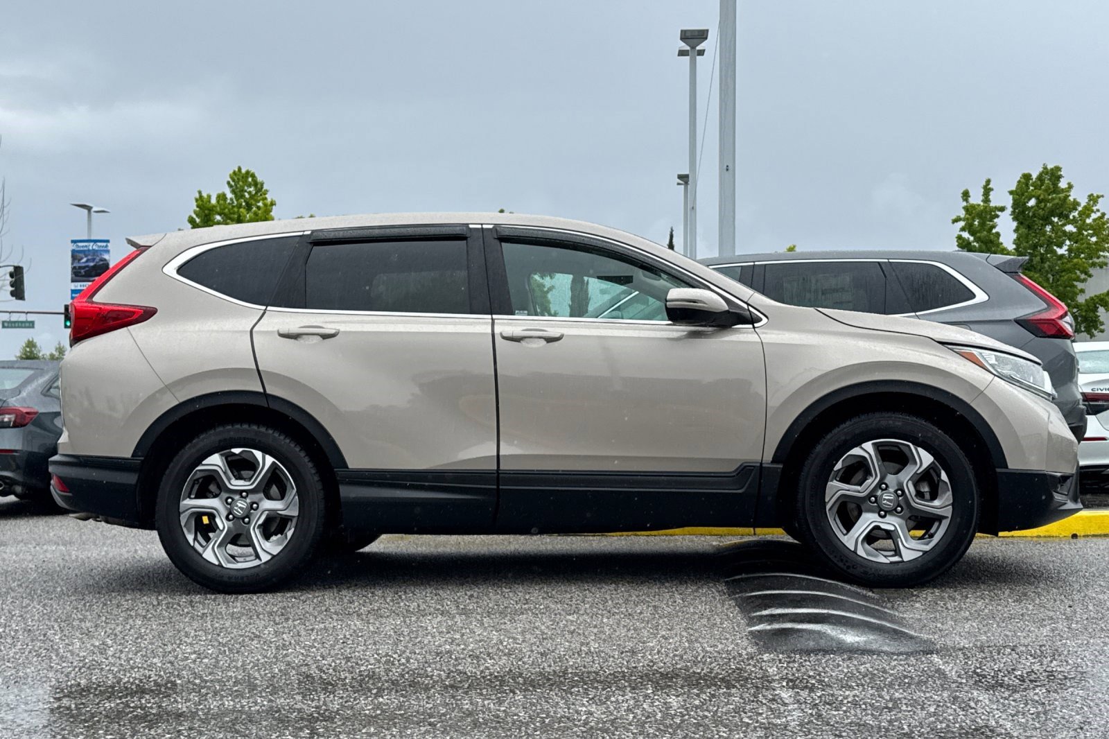 Used 2018 Honda CR-V EX image 7