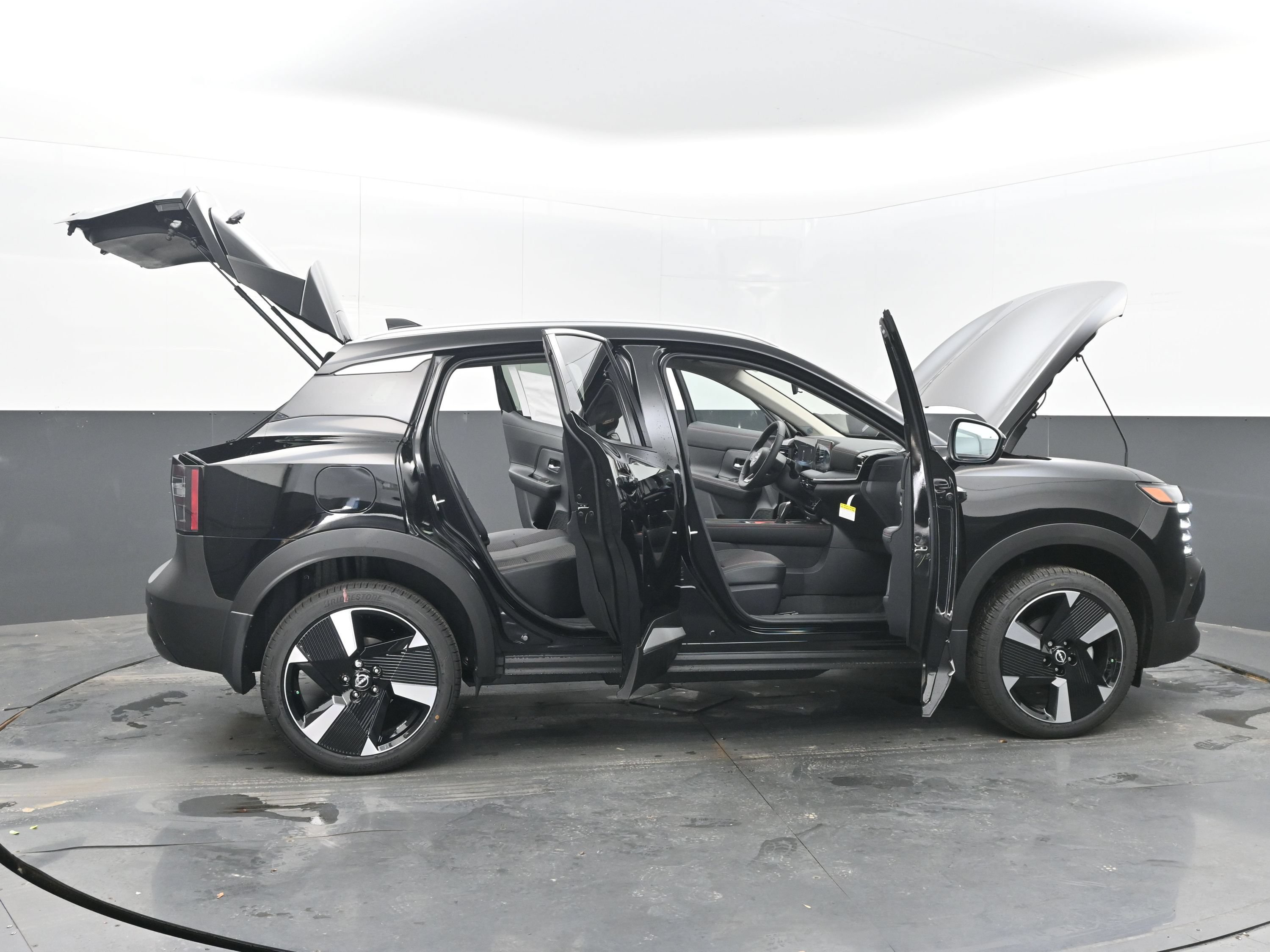 New 2026 Nissan Kicks SR w/ SR Premium Package image 46