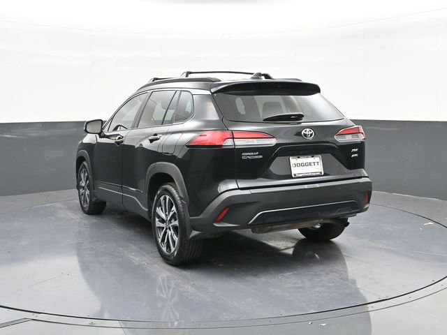 Used 2024 Toyota Corolla Cross XLE w/ Convenience Package image 8