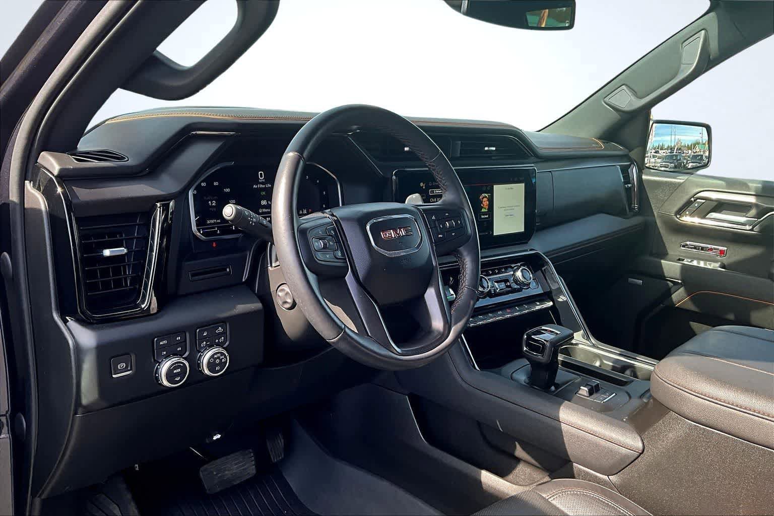 Used 2023 GMC Sierra 1500 AT4 AWD/4WD image 2
