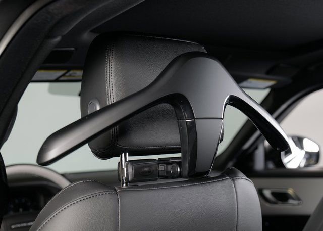 New 2026 Land Rover Range Rover Velar Dynamic SE image 25