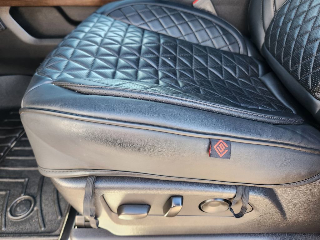 Used 2024 Chevrolet Silverado 3500 High Country w/ High Country Premium Package image 12