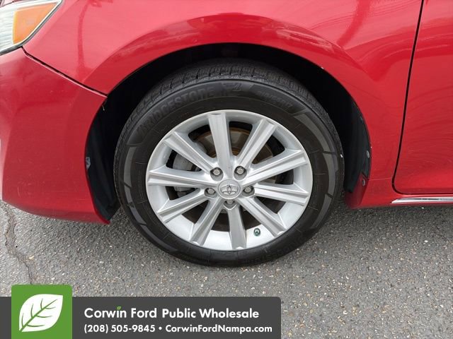 Used 2014 Toyota Camry XLE w/ Leather Package FWD image 9