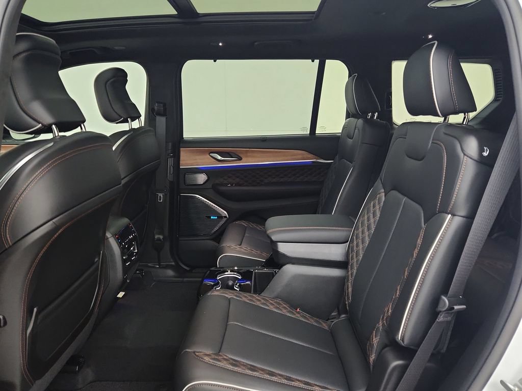New 2026 Jeep Grand Cherokee L Summit AWD/4WD image 30