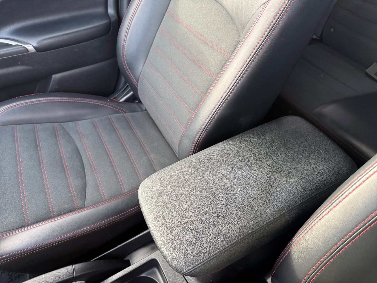 Used 2024 Mitsubishi Outlander Sport SE AWD/4WD image 14
